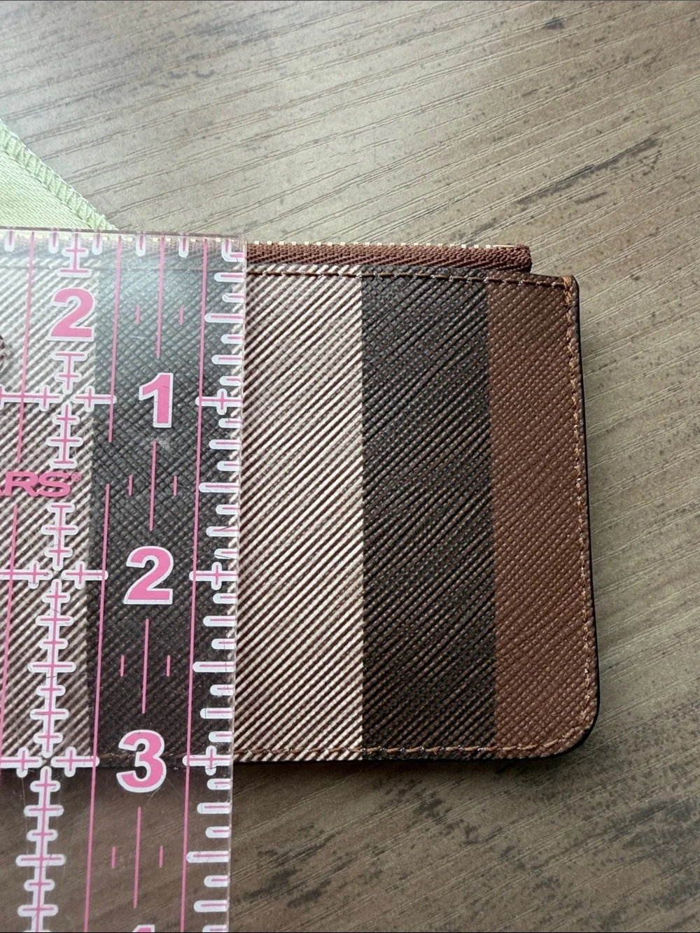 NWT Burberry Kelbrook Birch Brown E-canvas zip cardholder w/ chain